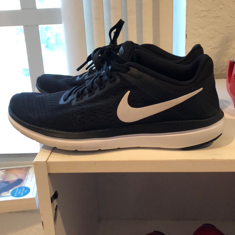 Nike Flex Run Black Sneakers